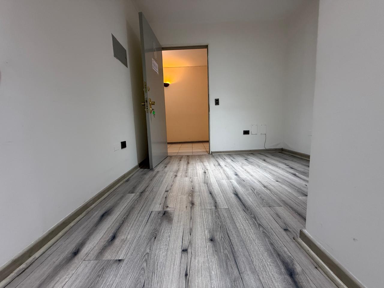 EXCELENTE OFICINA REMODELADA_EDIF. VALLE COPIAPO_219
