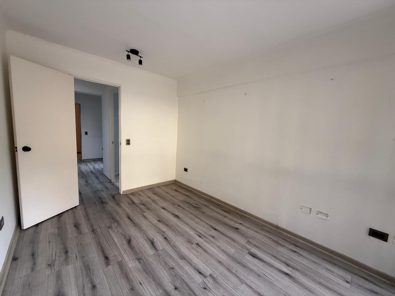 EXCELENTE OFICINA REMODELADA_EDIF. VALLE COPIAPO_219