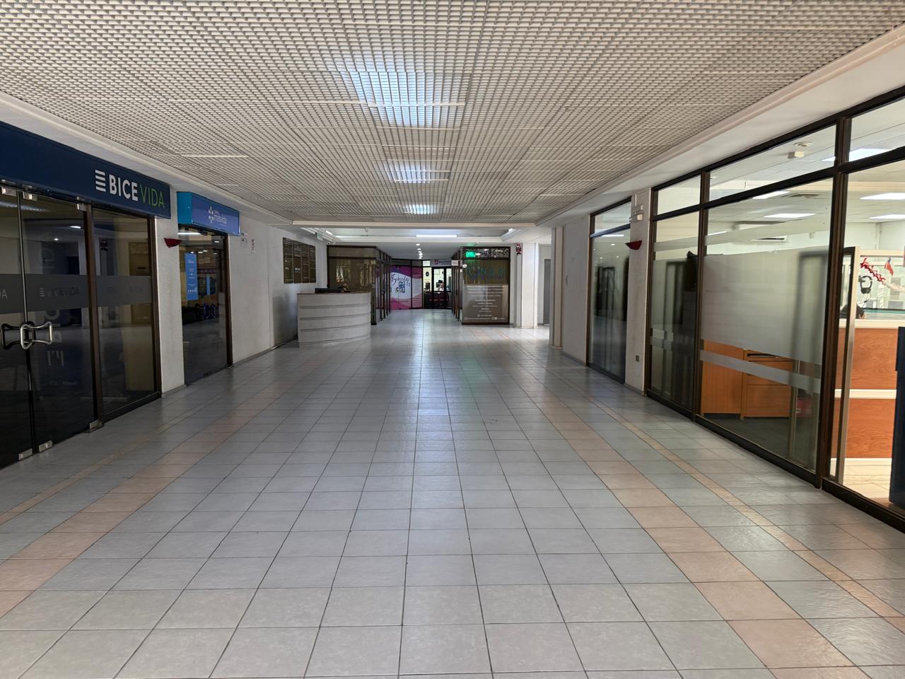 EXCELENTE OFICINA REMODELADA_EDIF. VALLE COPIAPO_219