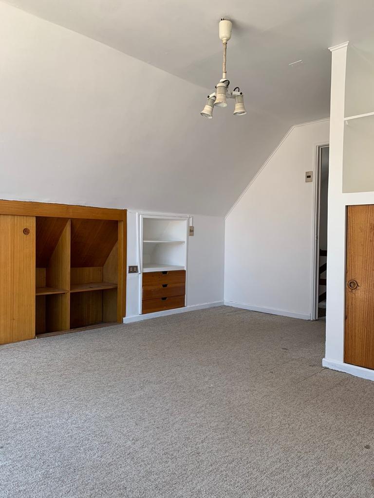 GRAN PROPIEDAD PSJE . LOS OLIVOS A PASOS DEL JUMBITO.- 