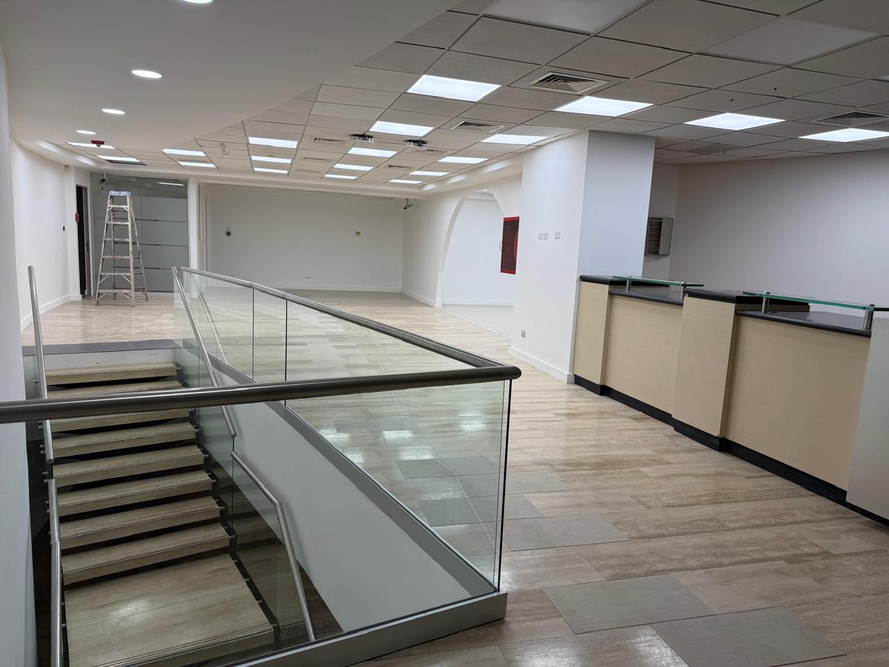 EXCELENTE LOCAL COMERCIAL EX- BANCO - PLENO CENTRO DE COPIAPO.- 