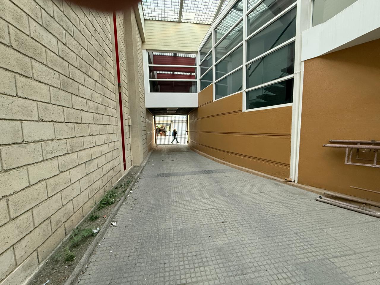 EXCELENTE LOCAL COMERCIAL EX- BANCO - PLENO CENTRO DE COPIAPO.- 