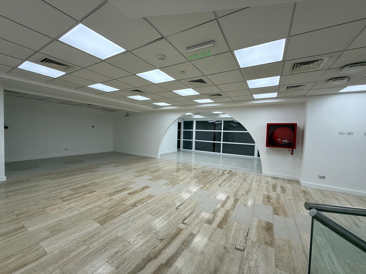 EXCELENTE LOCAL COMERCIAL EX- BANCO - PLENO CENTRO DE COPIAPO.- 