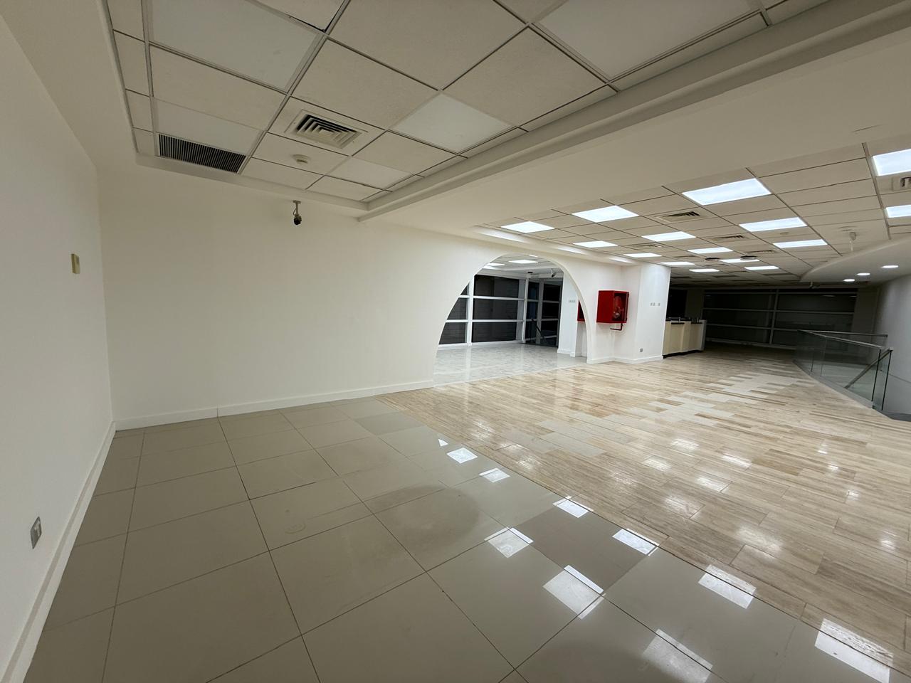 EXCELENTE LOCAL COMERCIAL EX- BANCO - PLENO CENTRO DE COPIAPO.- 
