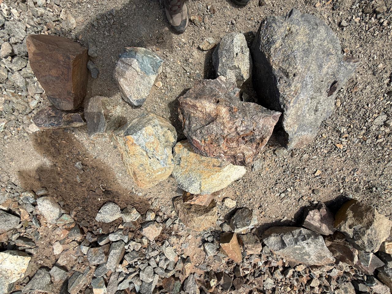 MINA LA PROBLEMA  DEL 1 AL 10.-