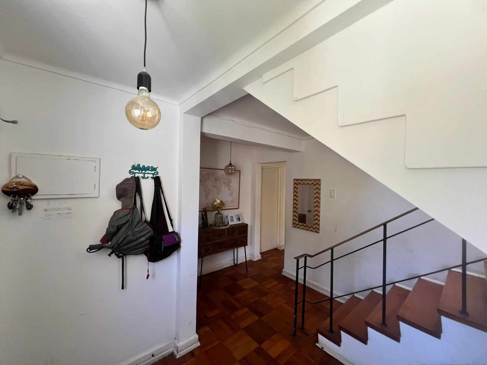 GRAN CASA SECTOR RESIDENCIAL - CALLE SAN ROMAN.-