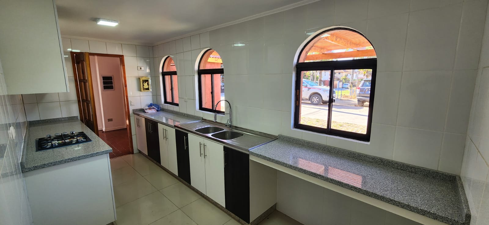 LINDA CASA SECTOR DE PEÑUELAS - COQUIMBO.-