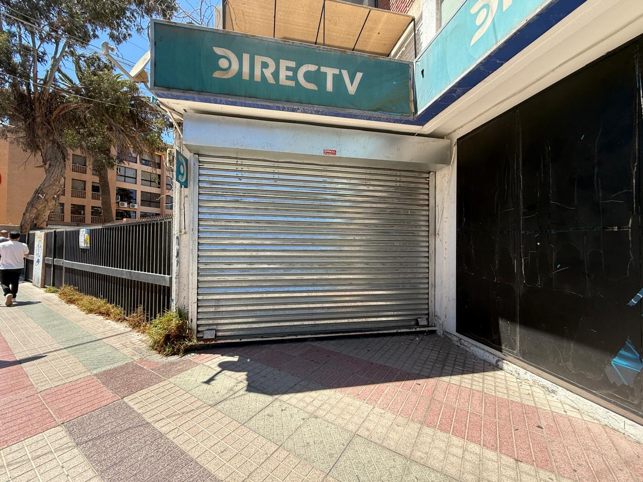 LOCAL COMERCIAL A PASOS DE PLAZA DE ARMAS.-