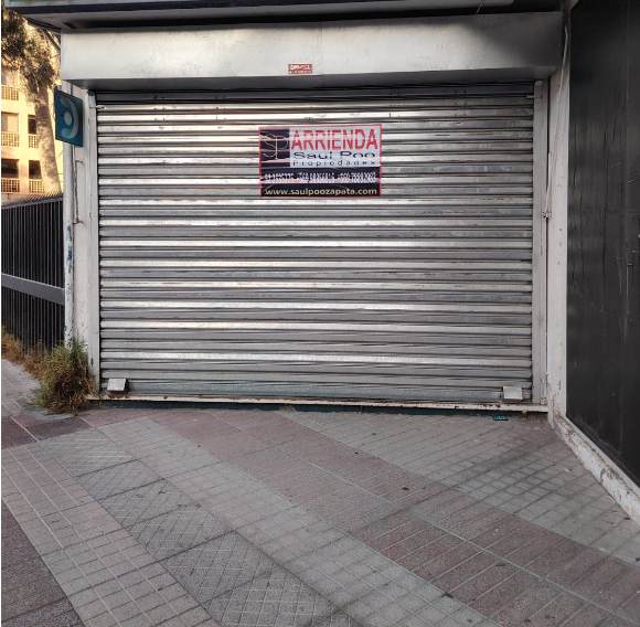 LOCAL COMERCIAL A PASOS DE PLAZA DE ARMAS.-