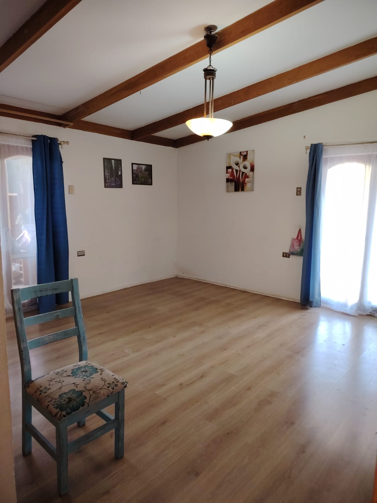 CASA AVENIDA LOS CARRERA - PRINCIPALMENTE EMPRESAS.-