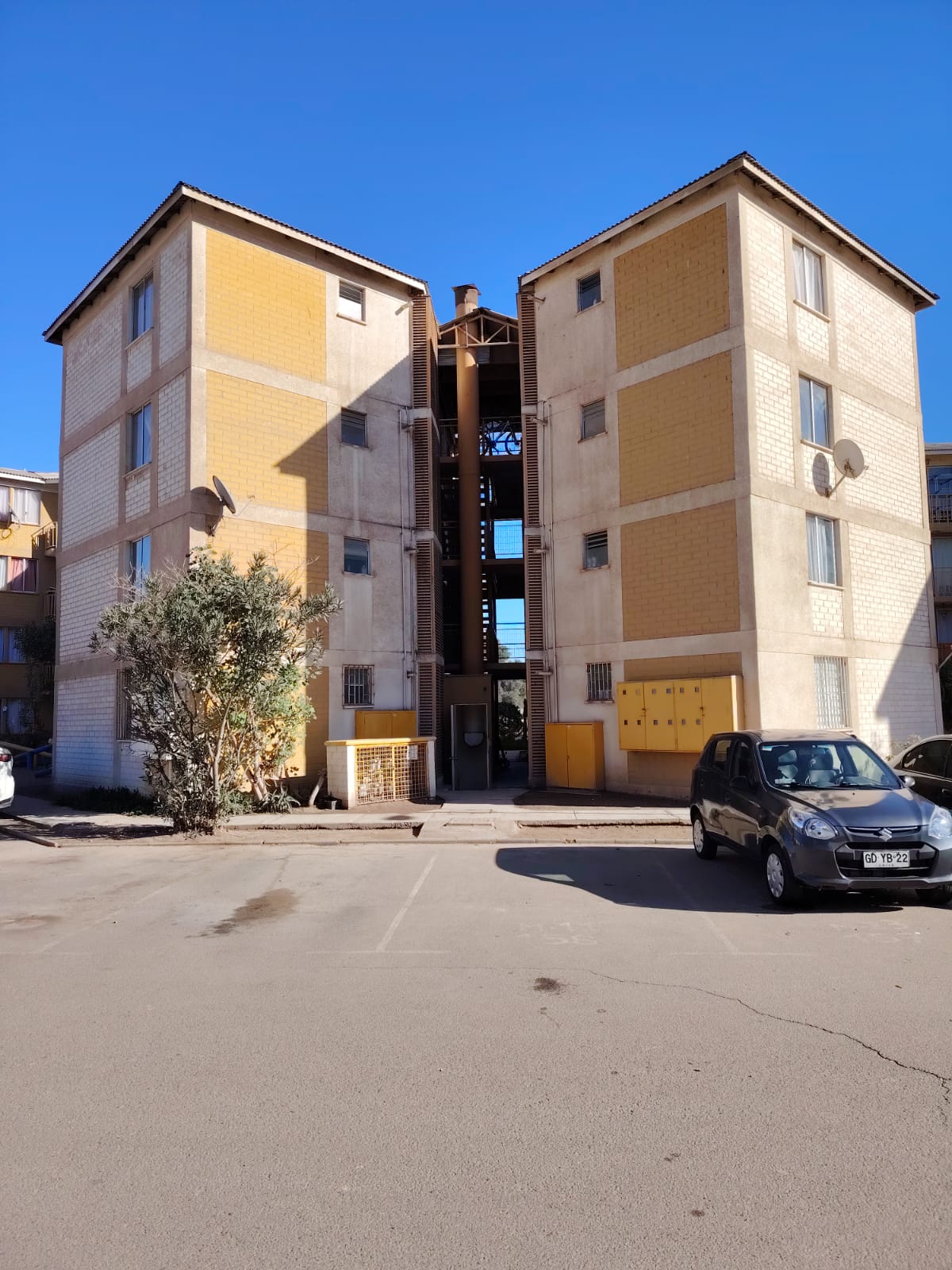 CONDOMINIO TRES PUNTAS.-