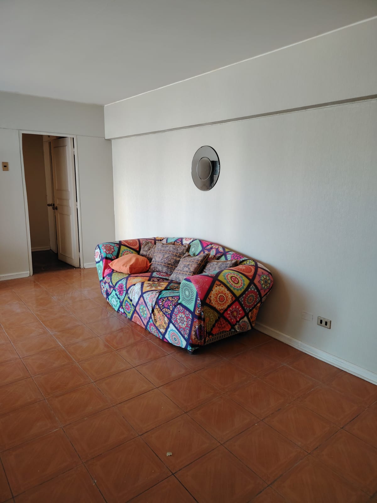 EDIFICIO PLAZA REAL - PLENO CENTRO.-