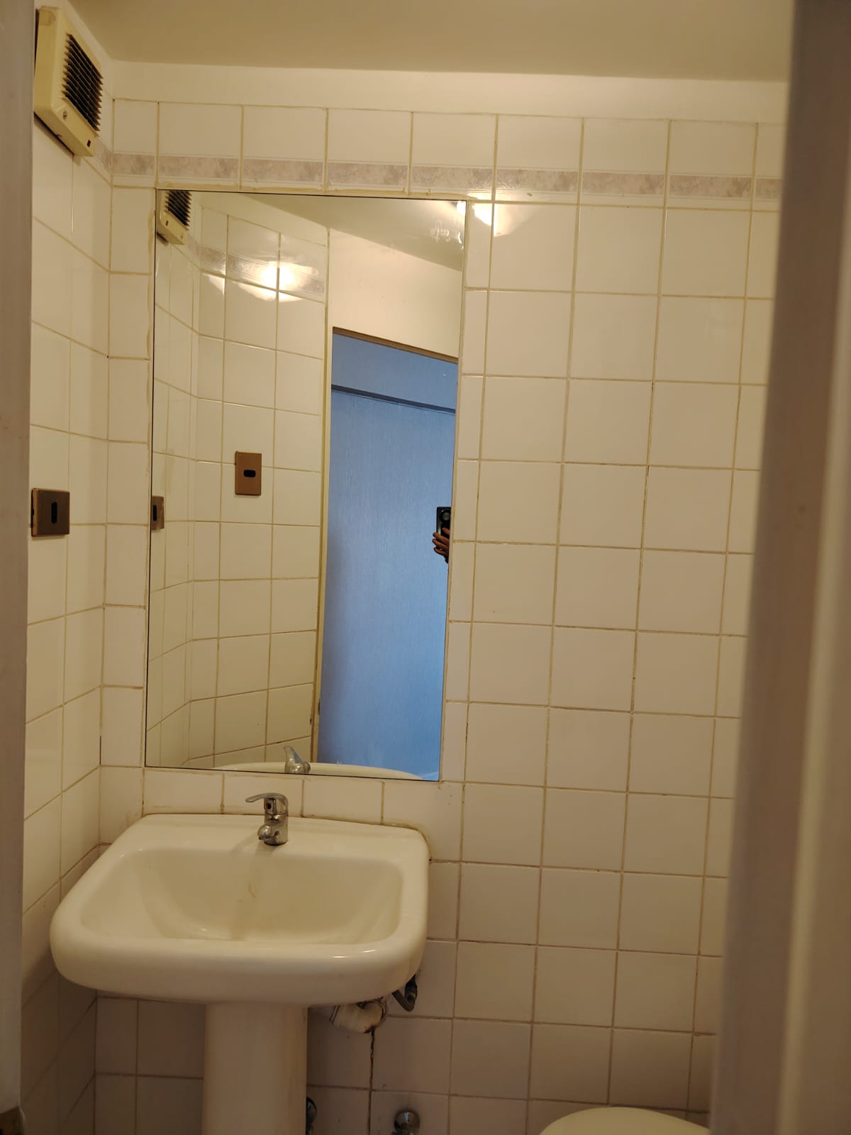 EDIFICIO PLAZA REAL - PLENO CENTRO.-