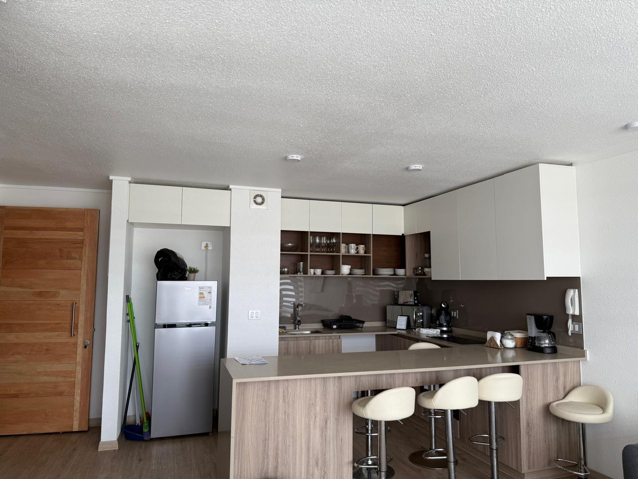 BAHIA INGLESA - EXCELENTE DEPTO. FULL AMOBLADO.-