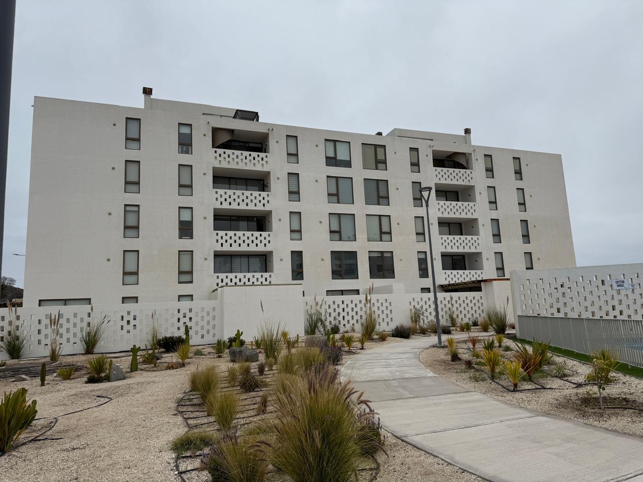 BAHIA INGLESA - EXCELENTE DEPTO. FULL AMOBLADO.-