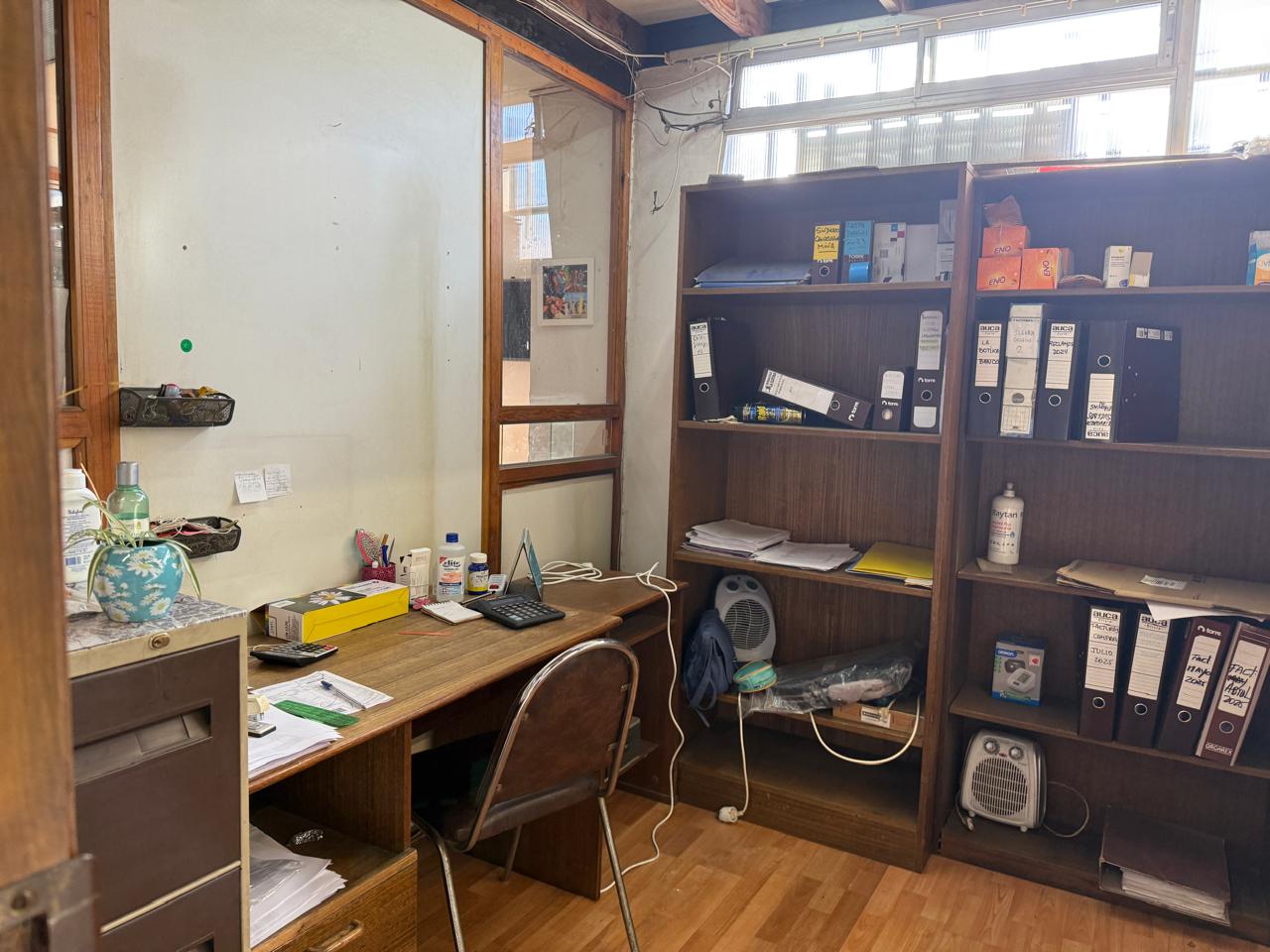 LOCAL COMERCIAL-PREFERENTEMENTE FARMACIA