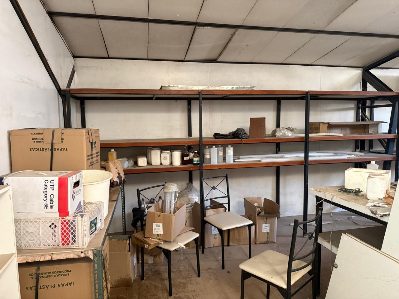 LOCAL COMERCIAL-PREFERENTEMENTE FARMACIA