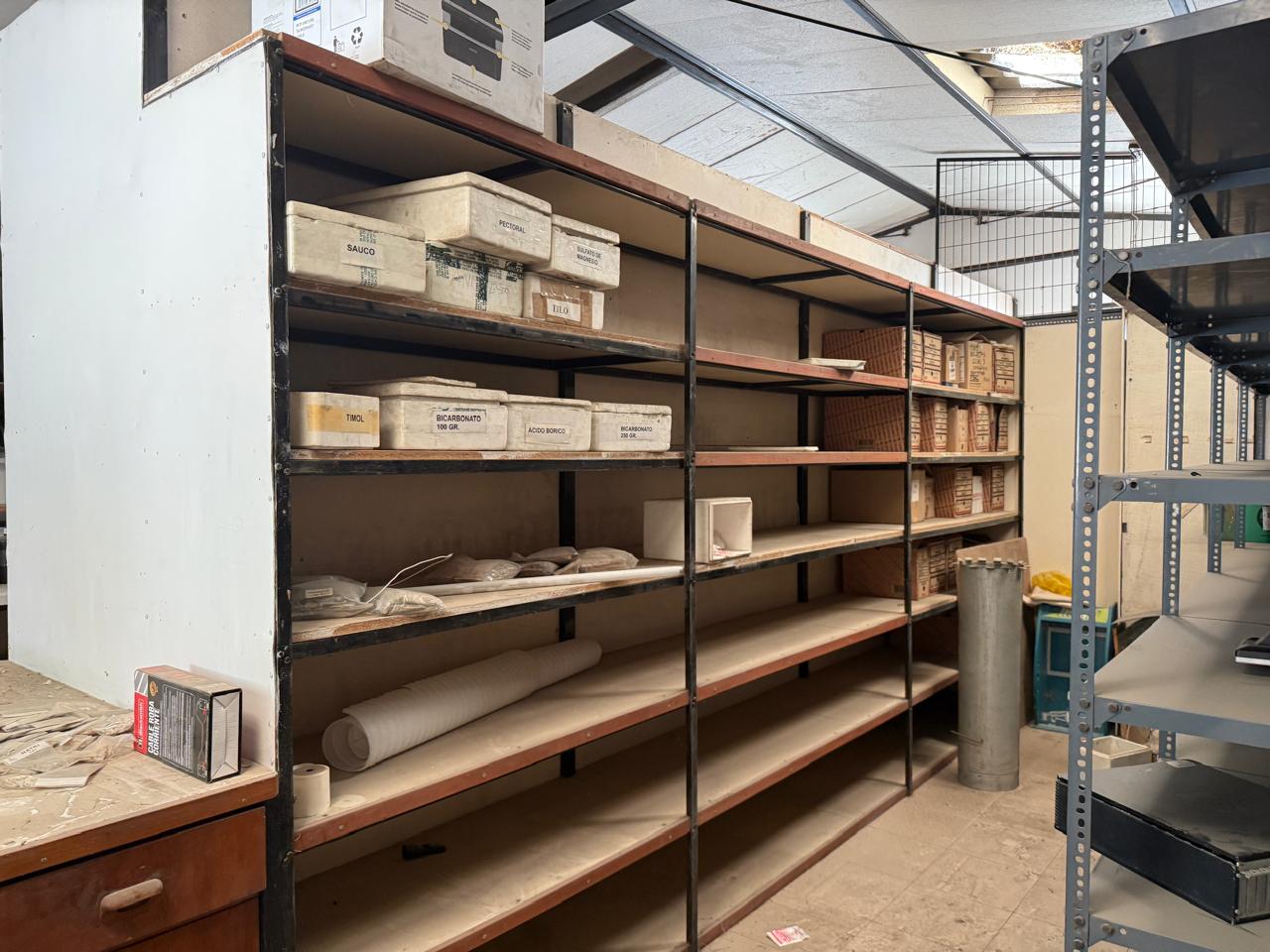 LOCAL COMERCIAL-PREFERENTEMENTE FARMACIA