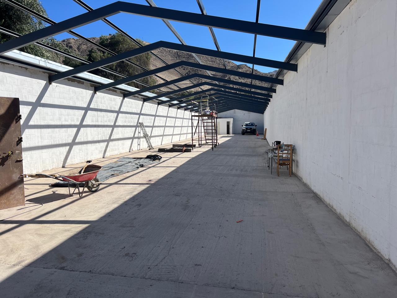 OFICINA MAS GALPONES - CALLE ATACAMA.-