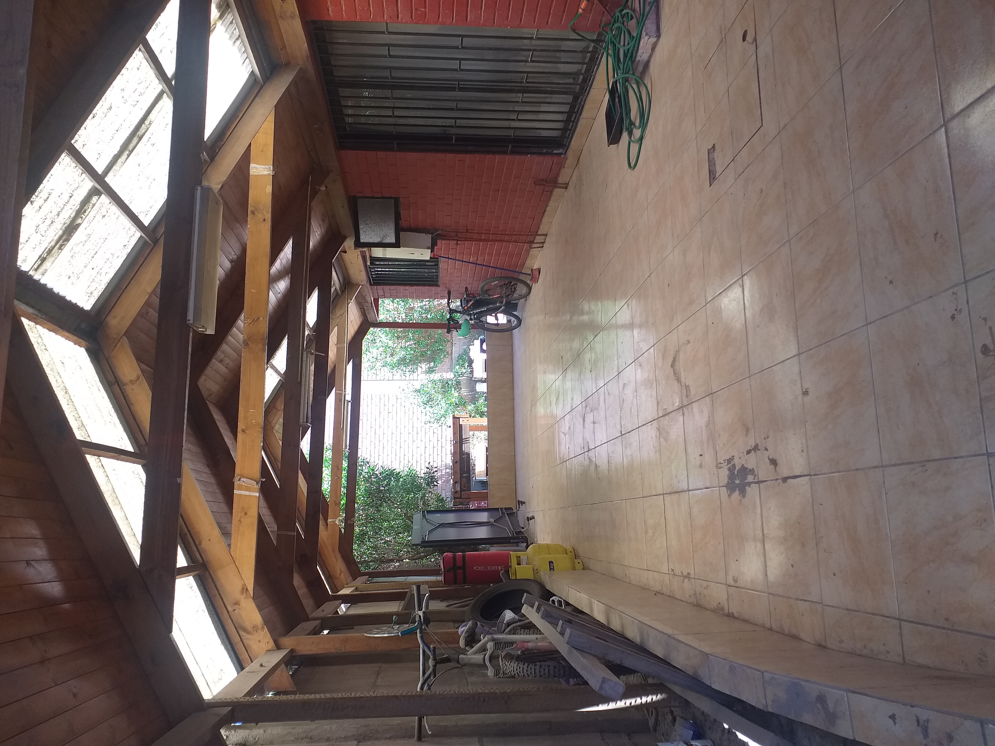 VILLA ARBOLEDA - PRINCIPALMENTE ESTUDIANTES/EMPRESAS.-