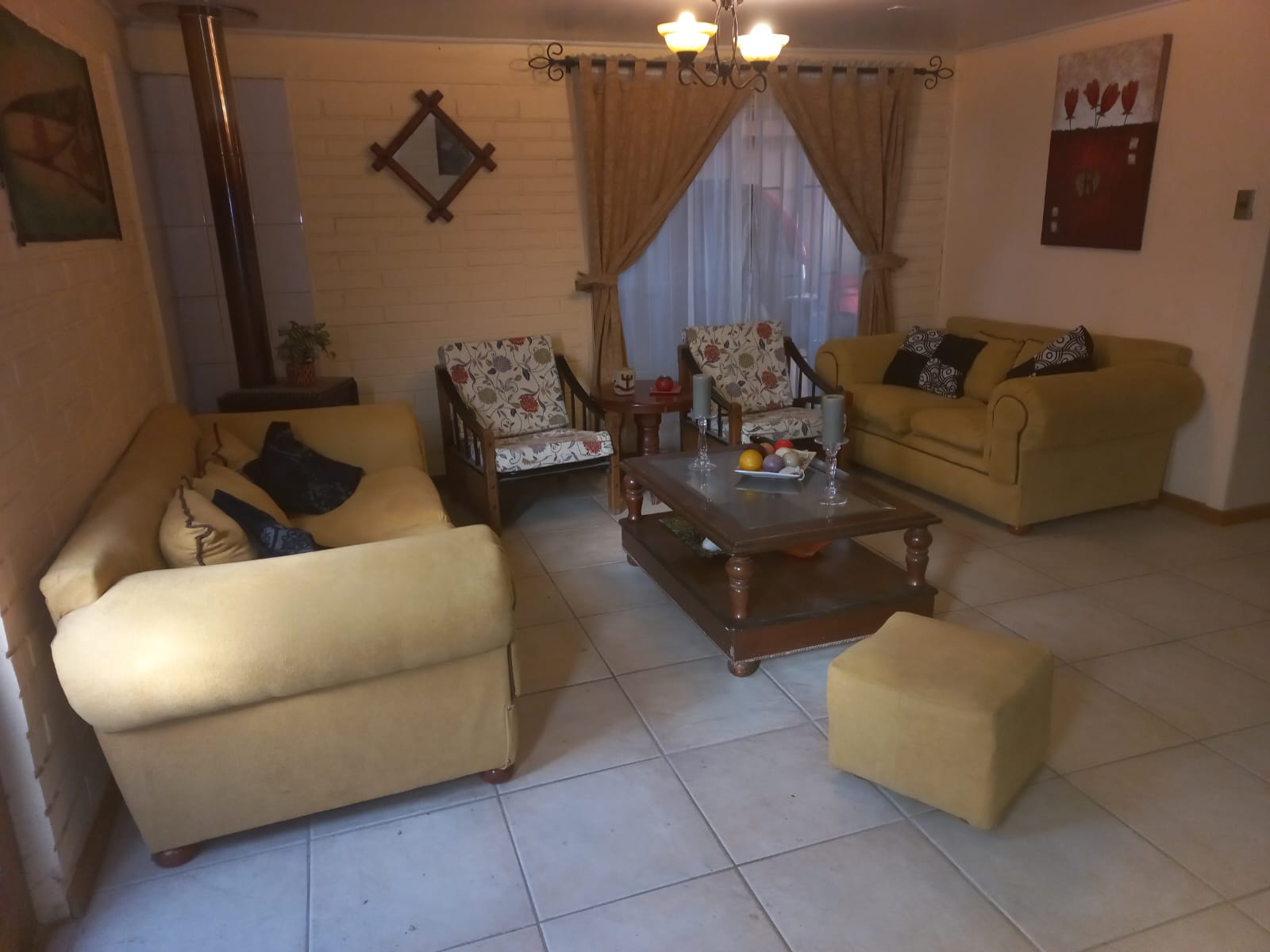 VILLA ARBOLEDA - PRINCIPALMENTE ESTUDIANTES/EMPRESAS.-