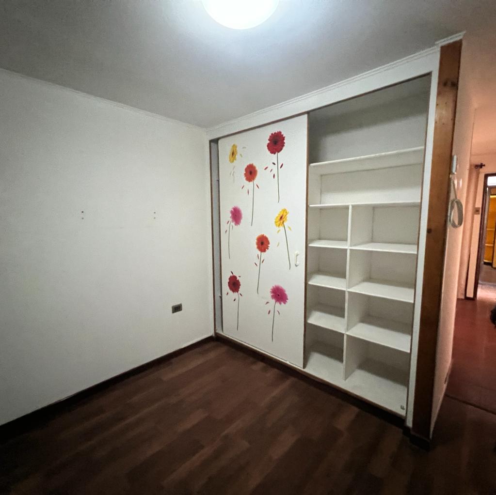 AMPLIA CASA - CALLE VAN BUREN.-