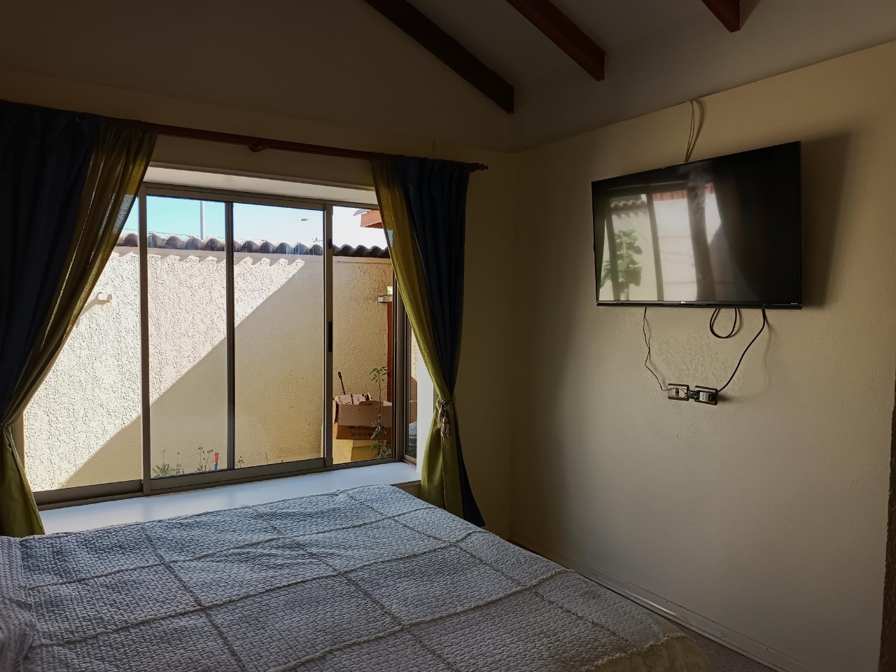 EXCELENTE PARCELA - VALLE FERTIL - A 5 MIN DE CARRETERA.-1/2 Ha.