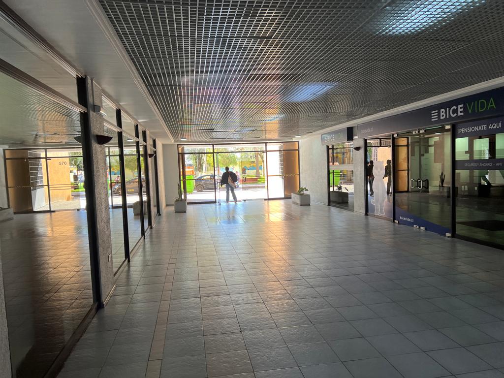 PLENO CENTRO - OFICINA - EDIFICIO VALLE COPIAPO.-