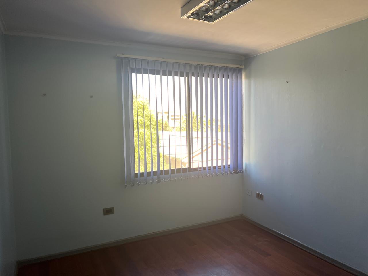 CENTRAL OFICINA CON PRIVADOS PARA EMPRESAS